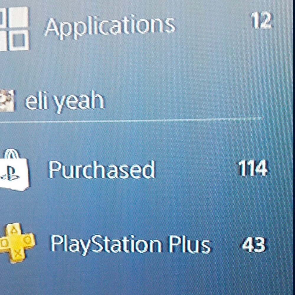 PS4 - Picture 2 of 2